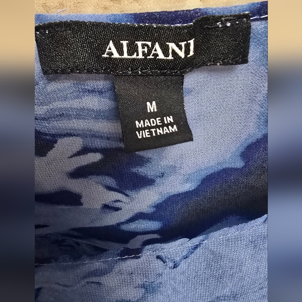 Alfani | Women's | Blue | Sheer | Floral Blouse With Attached Blue Cami | Size M - Picture 3 of 6